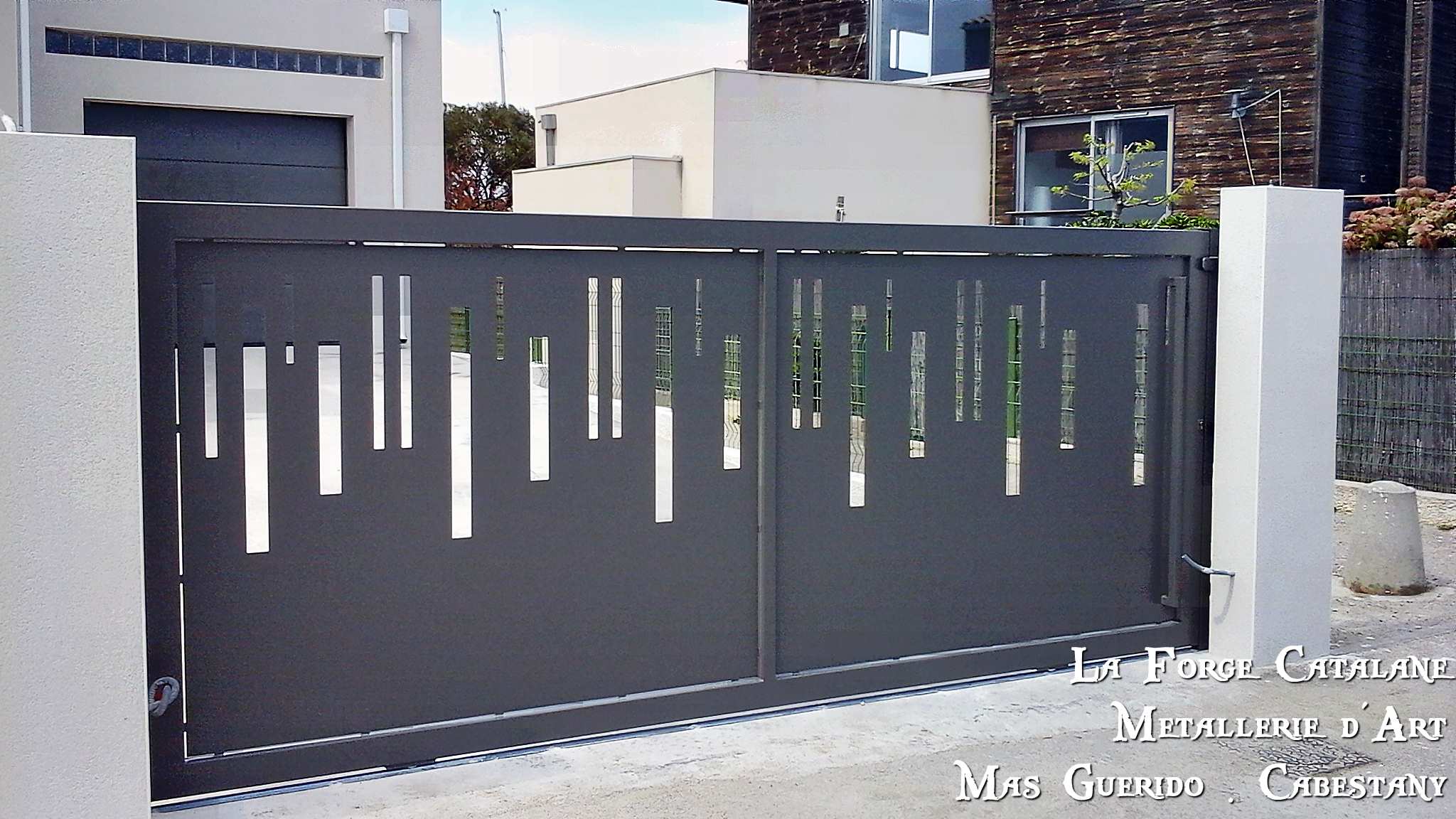 portail decoupe laser fer rectangles verticaux  forge catalane.jpg